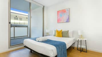 Iron/ironing board, WiFi, bed sheets