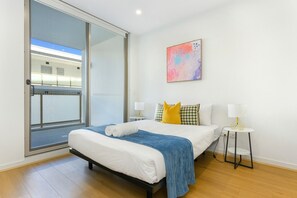 Iron/ironing board, WiFi, bed sheets - Ryde · Comfortable 2BR Stay near Shopping Centre (Ryde)