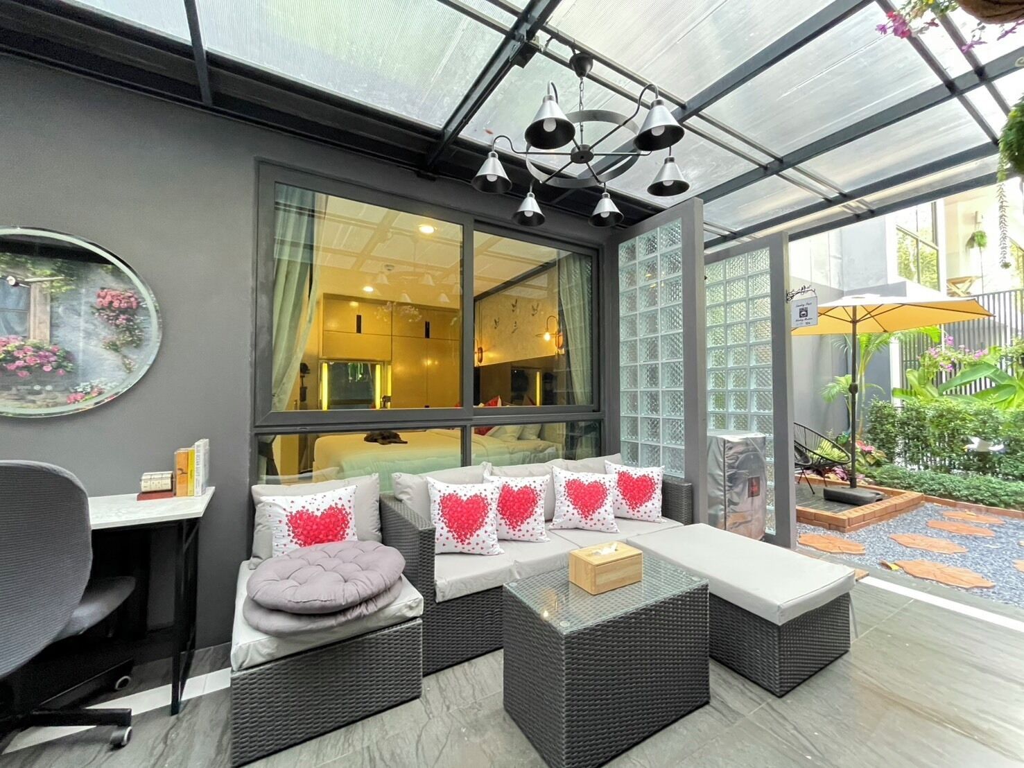 Strykejern/-brett, internettilgang, sengetøy og rullestolvennlig