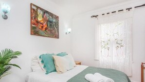 In-room safe, iron/ironing board, WiFi (free) - St James Beachfront Villa (Cape Town)