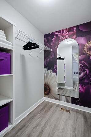 Interior - The Rosé Residence | Cozy Pink Designer Stay in Atlanta (Atlanta)