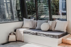 Interior - Stylish home away from home in St Kilda Melbourne (St Kilda)