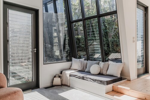Stylish home away from home in St Kilda Melbourne