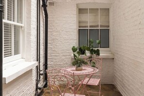 Apartment, 2 Bedrooms | Terrace/patio - FiveM High Street Kensington (London)