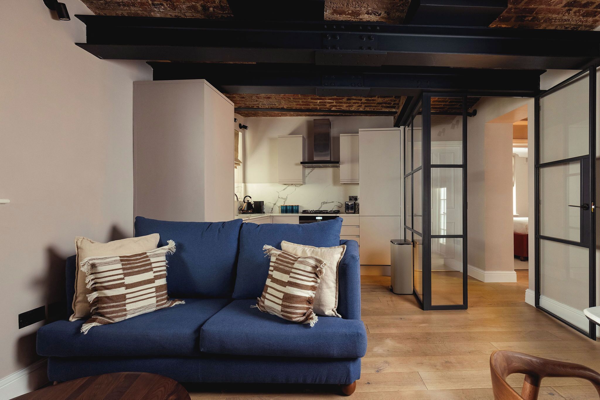 Apartment, 2 Bedrooms | Living area | 40-inch Smart TV with digital channels