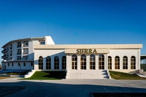 Exterior - Hotel Sierra (Pitesti)