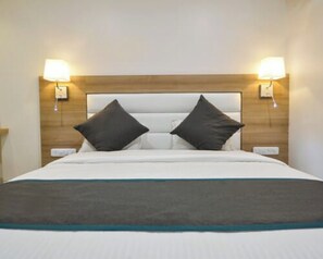 Room - The Blu Orchid (Udaipur)