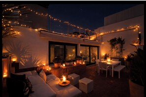Outdoor dining - Athens rooftop terrace suite (athens)