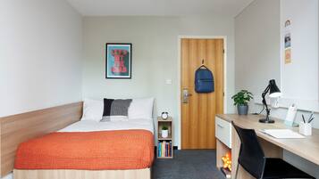 Quarto solteiro, para não fumantes | Wi-Fi de cortesia