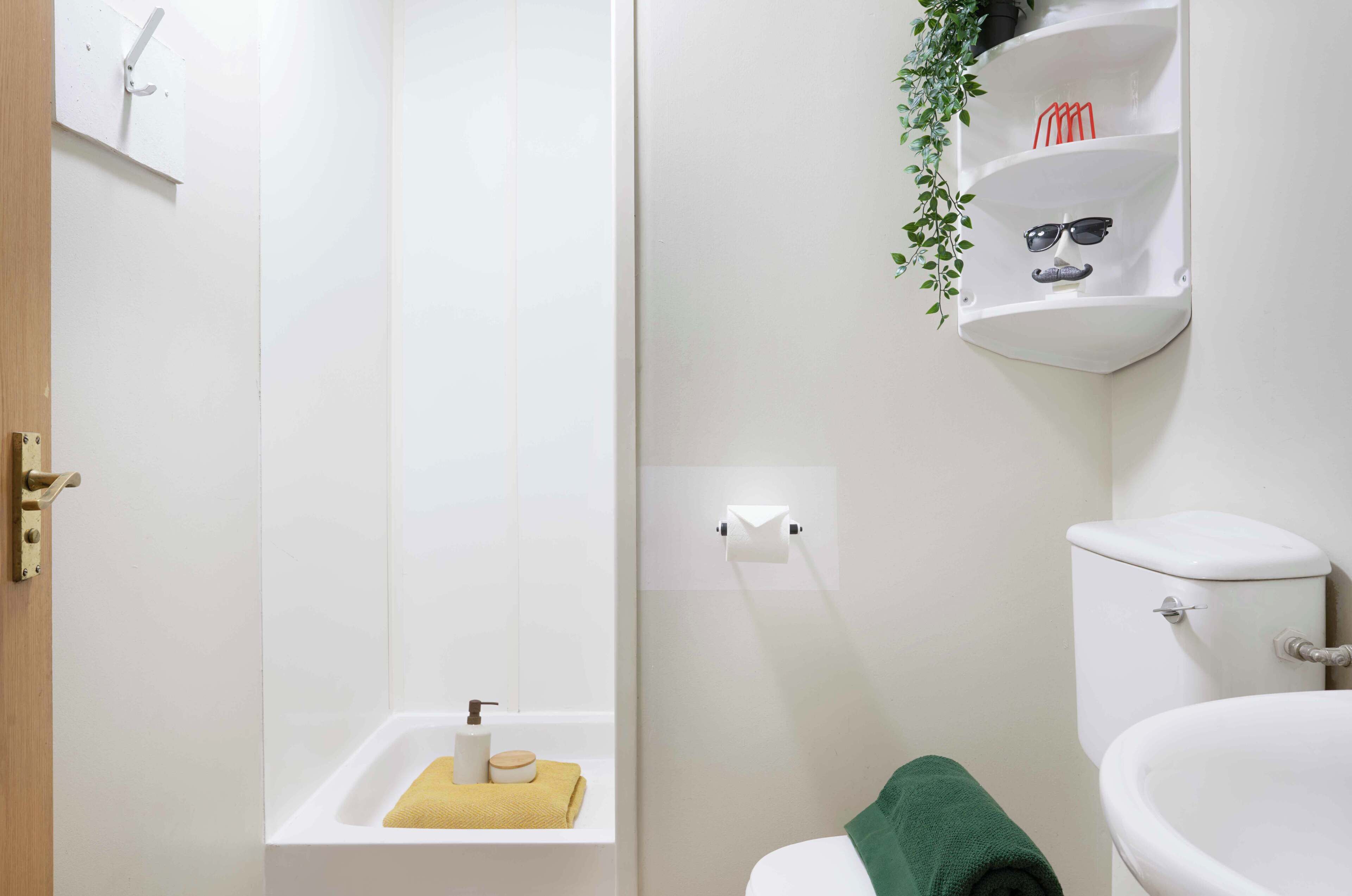 Quarto solteiro, para não fumantes | Banheiro