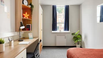 Quarto solteiro, para não fumantes | Wi-Fi de cortesia