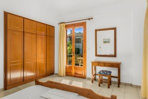 Iron/ironing board, WiFi, bed sheets - Thalpori North Maisonette with Sea View in Stoupa (Dytiki Mani)