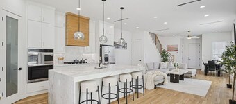 Dual 3-Story Townhouses with 9 Bedrooms for the Perfect Group Getaway