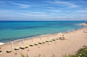 Una playa cerca