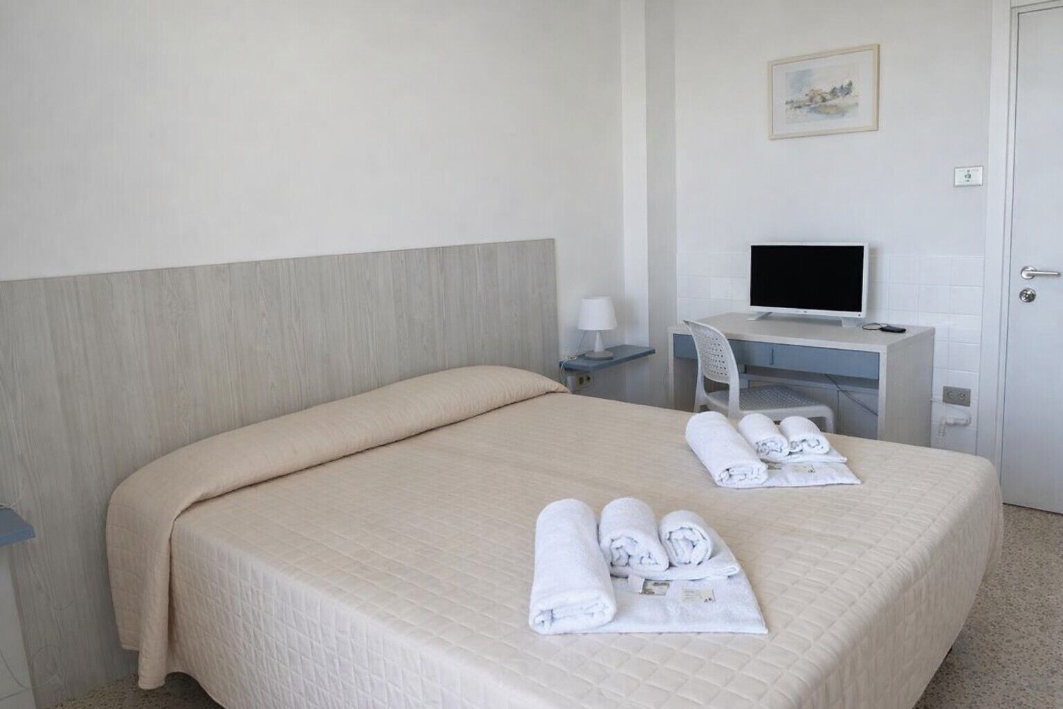 Camera Standard con letto matrimoniale o 2 letti singoli | Una scrivania, Wi-Fi gratuito, lenzuola