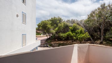 Standard Double or Twin Room | Terrace/patio