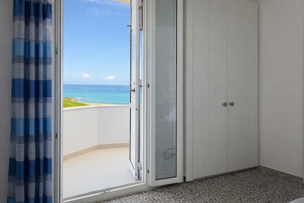 Double or Twin Room, Sea View | Desk, free WiFi, bed sheets - Hotiday Castelsardo Spiaggia (Lu Bagnu)