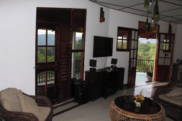 Bungalow | Interior - Star Bish Mount View (Lagundeniya)
