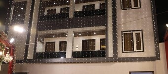 Hotel Awadh Grand