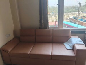 Superior Room | Living area - Hotel Awadh Grand (Kanpur)