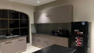 Apartment | Private kitchen | Mini-fridge, microwave, oven, stovetop