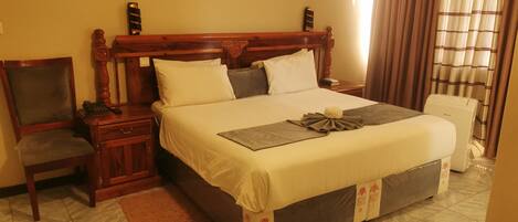 Deluxe Suite, Balcony, Mountain View