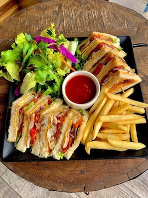 Restaurant - Hotel Redcliff (Kwekwe)