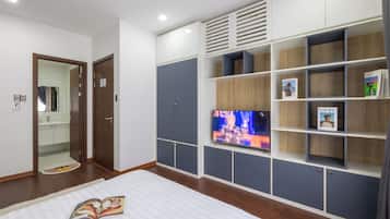 Superior Room, City View | Blackout curtains, soundproofing, free WiFi
