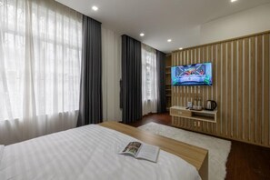 Rom – superior, byutsikt | Minibar, blendingsgardiner, lydisolert og wi-fi (inkludert)