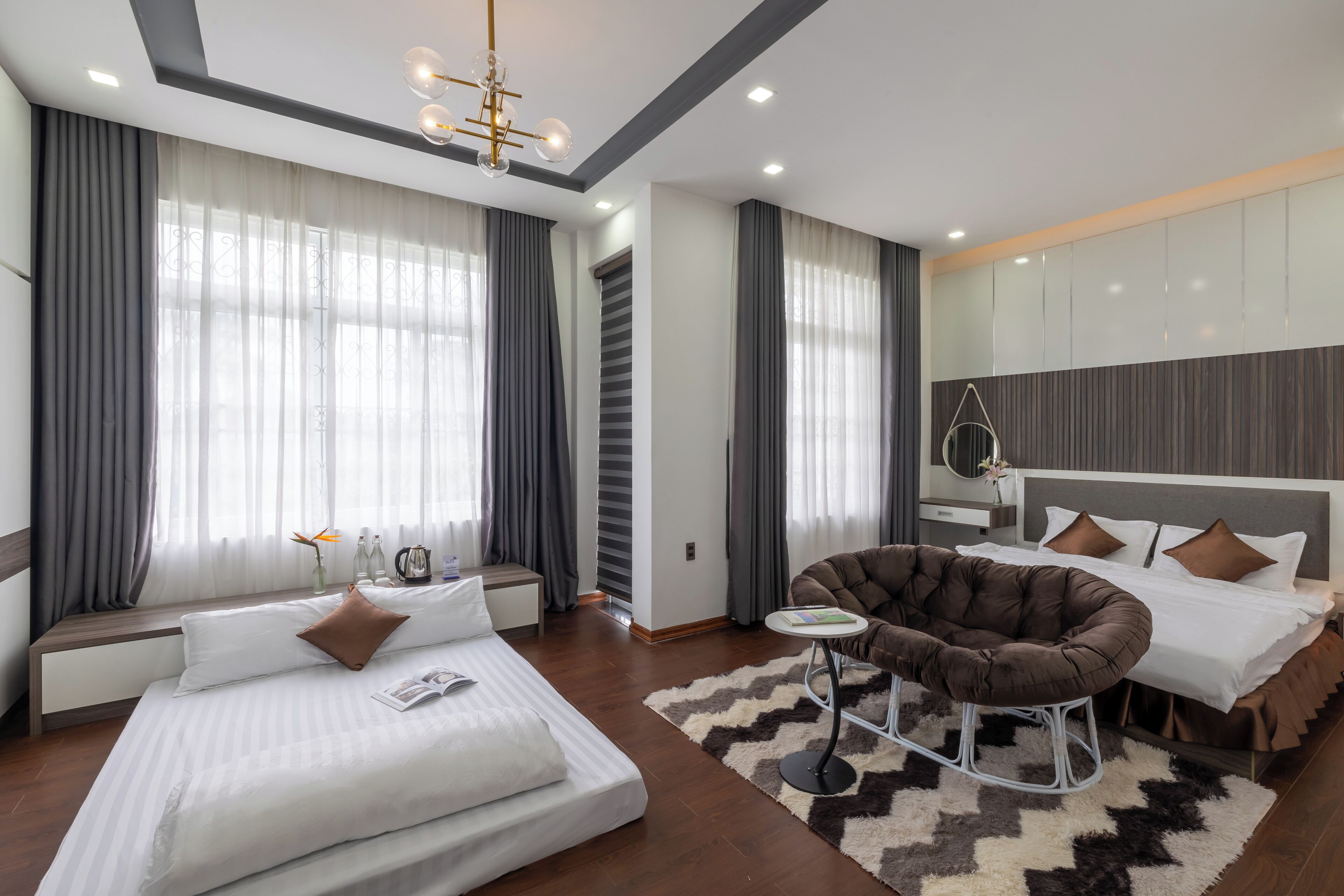 Blackout curtains, soundproofing, free WiFi