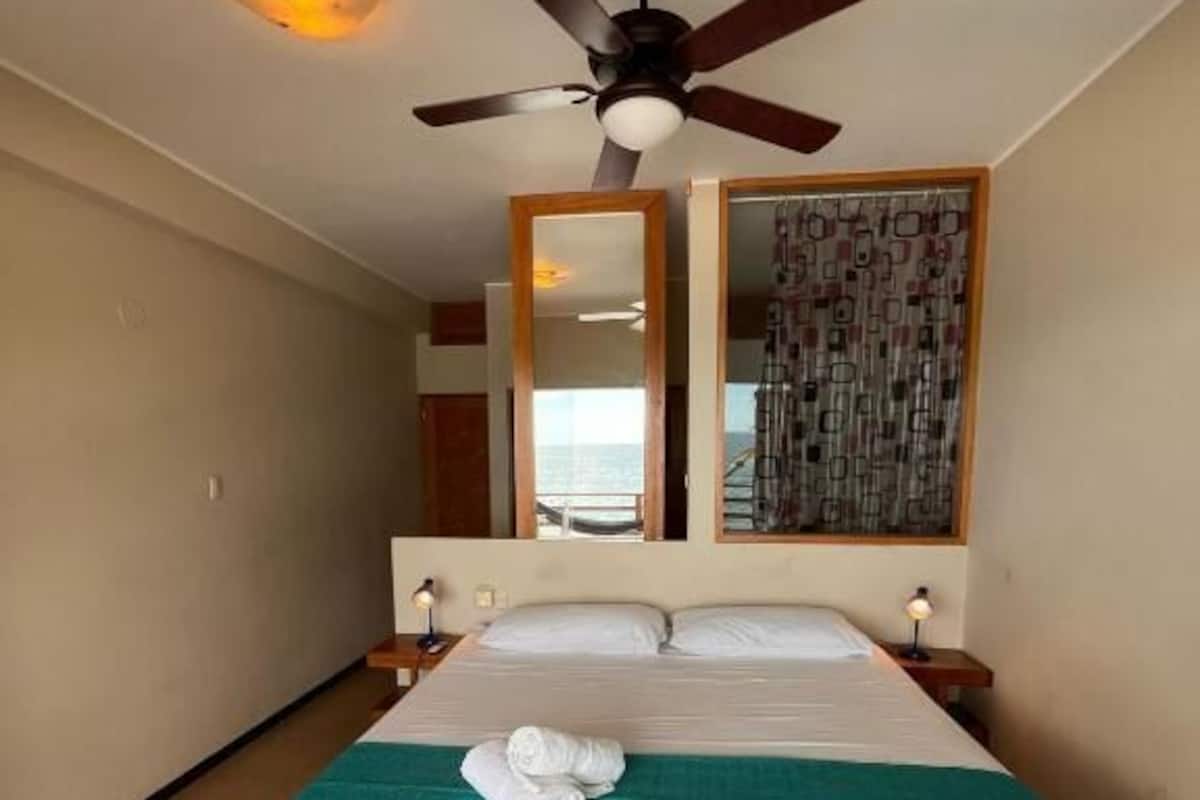 Double Room, Balcony, Sea View | Free WiFi