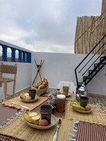 Desayuno completo incluido todos los días 