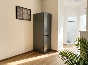 Basic Apartment | Private kitchen - Modern 3BR Near Rennweg for Long Stay (Vienna)