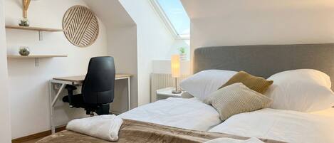 Basic Apartment | Iron/ironing board, free WiFi