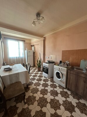 อพาร์ทเมนท์สำหรับครอบครัว, วิวเมือง | ร้านอาหาร