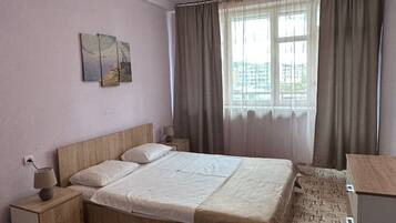 Blackout curtains, soundproofing, iron/ironing board, free WiFi