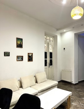 Living area - Vernisa hotel (Tbilisi)