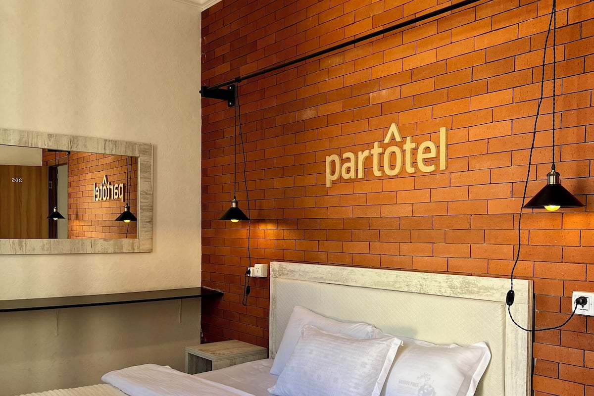 Habitación Confort doble | Wifi gratis y ropa de cama