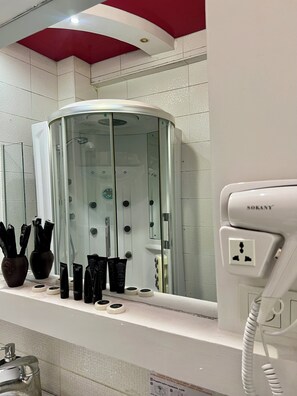 Comfort Apartment, Balcony | Bathroom