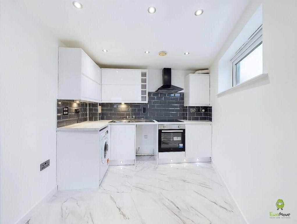 雪櫃、微波爐、焗爐、爐具