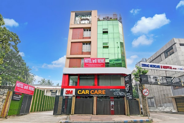 Exterior - Lake View - by Brill Rooms (Kolkata)