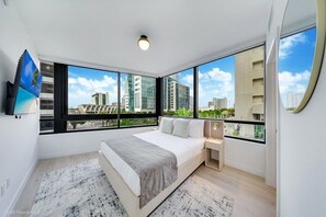 1 bedroom, desk, iron/ironing board, WiFi - Modern Downtown Miami Apartment | Prime Location (MIAMI)