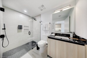 Hair dryer - NEW Downtown Miami 1BR | Bright, Modern & Central (MIAMI)