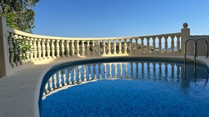 Utomhuspool