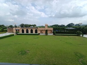Property grounds - PRATAP MAHAL BY VIHASTA (udaipur)