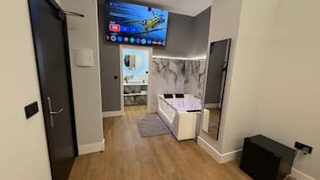 Habitación doble Deluxe, vista a la ciudad | Interior