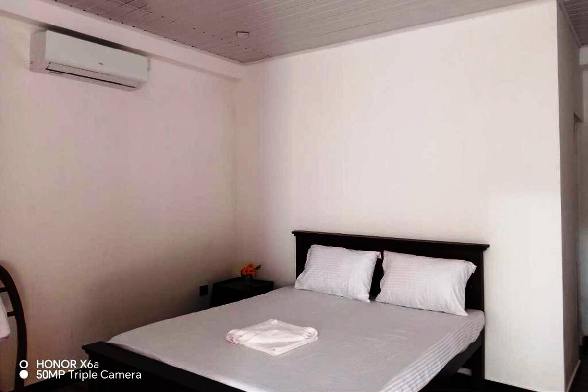 Deluxe Double Room, Garden View | In-room safe, desk, laptop workspace, soundproofing