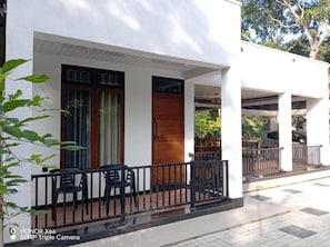 Exterior - Danu Luxe (Inamaluwa)