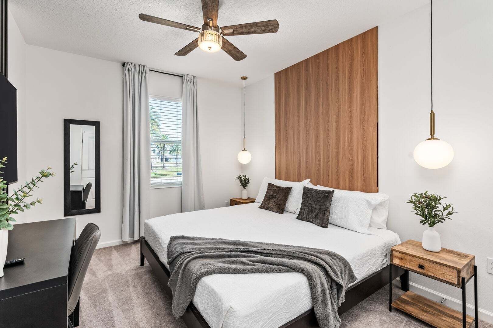 15 bedrooms, desk, iron/ironing board, free WiFi