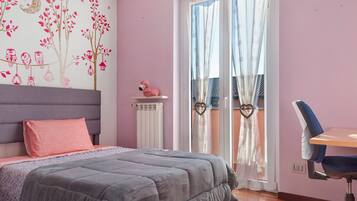 3 slaapkamers, een strijkplank/strijkijzer, wifi, beddengoed